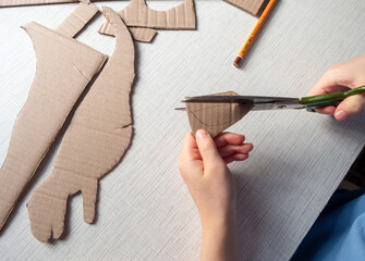 The process of making toys from cardboard, a hobby.Eco-friendly toys with your own hands.