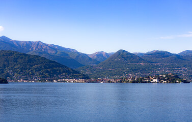 Fototapeta na wymiar Calm view across an idylic lake in Italy