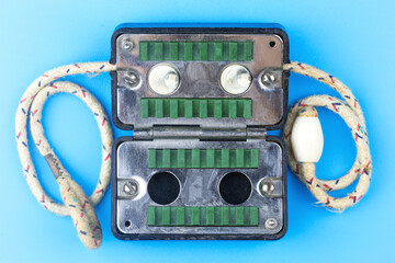 Device for sharpening razor blades.