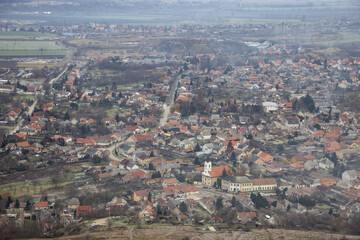 eine kleine stadt aus der Luft