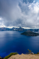 Fototapeta na wymiar Beautiful scenery at Crater lake. Wizard island