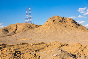 イラン　ケルマーンからヤズドまでの岩石砂漠地帯