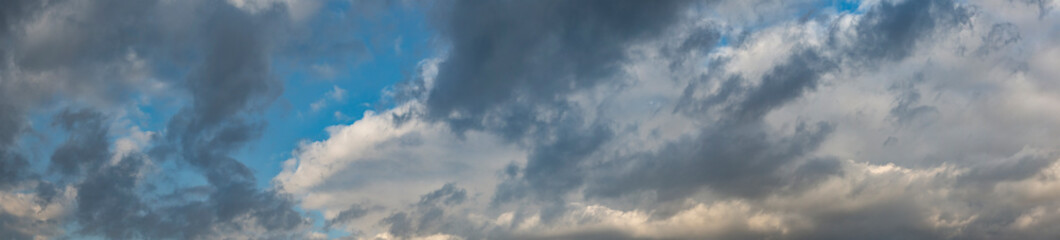 空　雲　太陽　曇り空 Cloudy sky, cloud,sky,sun