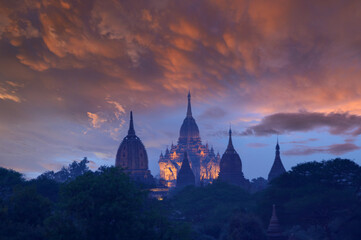 Fototapeta premium Ancient pagoda which is Burmese architecture in the World Heritage Site in the morning of Bagan, Myanmar