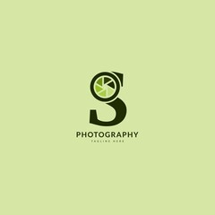 Initial letter S. Photography logotype. Minimalist photography logo concept, fit for lens store, photo studio and camera business. Illustration vector logo.