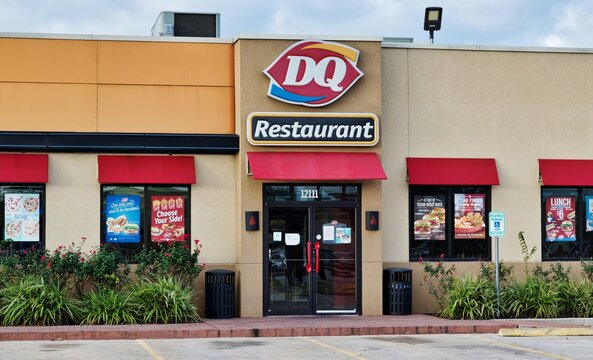 Dairy Queen Restaurant Storefront In Houston, TX. Fast Food Chain Store Selling Hot Food And Ice Cream.