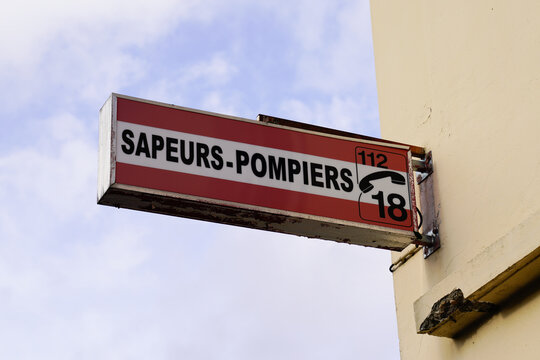 firefighters french sign text sapeur pompiers