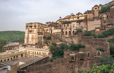 The 17th century Bundi Palace and wall paintings depicting the "divine games" of Krishna are the main treasure of the palace.
