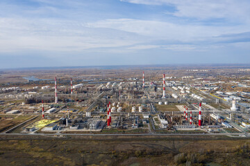 Oil refinery construction