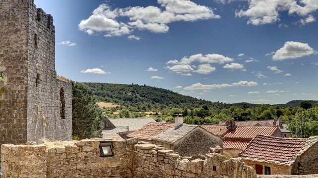 La Couvertoirade sur le plateau du Larzac