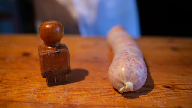 artisanal preparation of salami, sausages and cotechini with pork