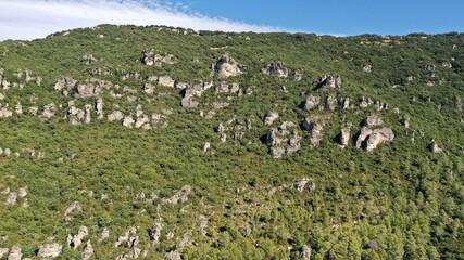 Fototapeta na wymiar cirque de dolomites de Mourèze dans l'Hérault