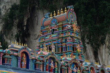 Fototapeta premium Entrance of the Batu Caves temple in Kuala Lumpur, Malaysia