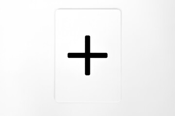 Carta de mentalismo Zener que representa una cruz. Aislado sobre fondo blanco.