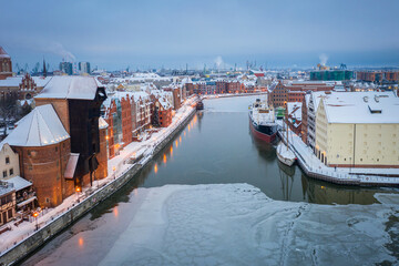 Beautiful scenery of Gdansk over Motlawa river at snowy winter, Poland © Patryk Kosmider