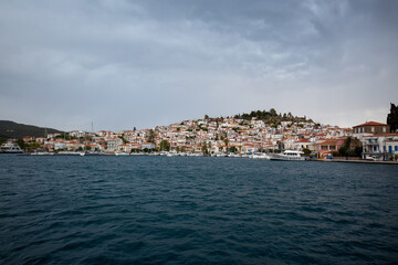 Fototapeta na wymiar view of the island of Poros