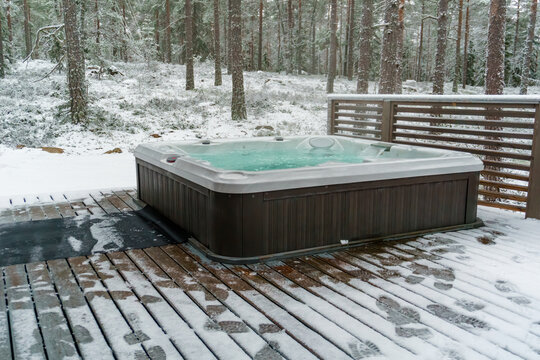 Hot Tub Winter Images – Browse 14,603 Stock Photos, Vectors, and Video |  Adobe Stock