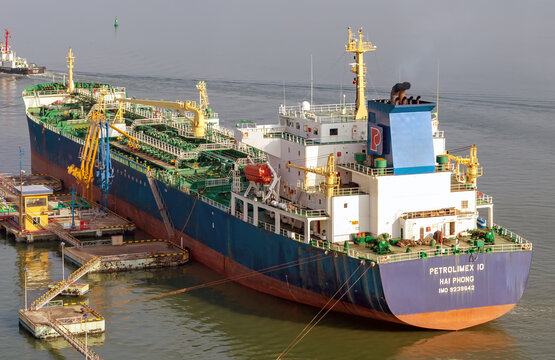 PETROLIMEX 10 Crude Oil Tanker DWT. Halong City, Vietnam - November 28, 2014