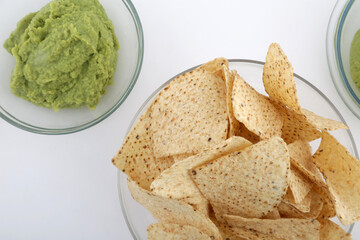 nachos with guacamole as mexican food