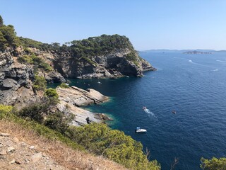 Découverte de la côte bleue de la presqu'île de Giens sous un beau soleil.