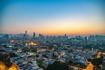 Fototapeta na wymiar sunset over the hong kong city