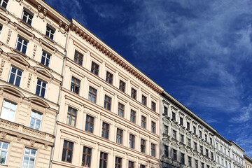 Fototapeta na wymiar Historische restaurierte Fassaden in Berlin - Kreuzberg