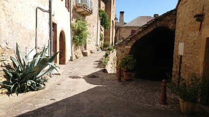 Village de Peyre.petite ruelle