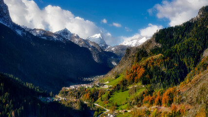 Fototapeta na wymiar Alps, Dolomites, Italy, view of a small village near Capriolli 