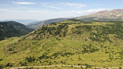 vue aérienne du massif du Carlit et des lacs des Bouillouses