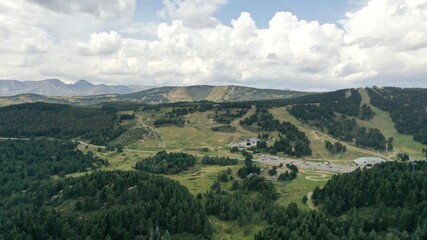 station de montagne de Font-Romeu et four solaire d'Odeillo