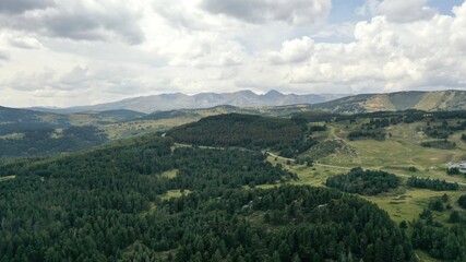 Fototapeta premium station de montagne de Font-Romeu et four solaire d'Odeillo