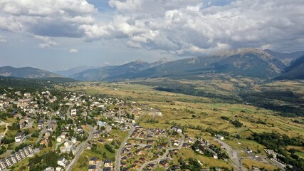 Obraz premium station de montagne de Font-Romeu et four solaire d'Odeillo