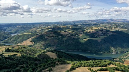 Gorges de la Truyère et ruines du château d'Alleuze