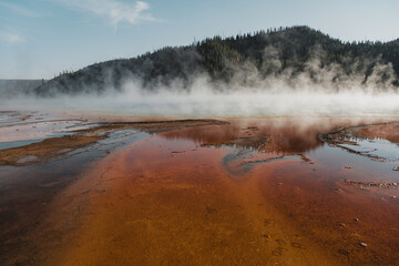 grand prismatic springs yellowstone national park