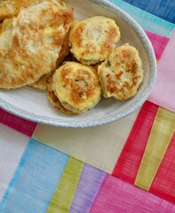 한국의 음식 동그랑땡 
