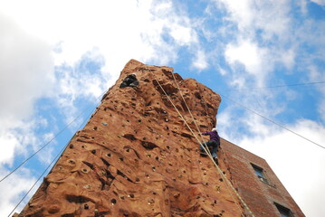Urban Rock Climbing Wall Queens NYC, Rock Climbing has never been so close to home.