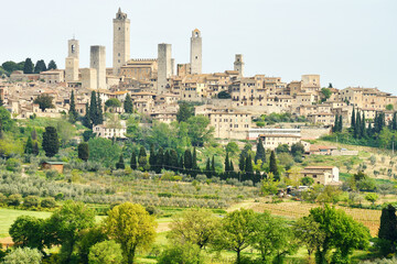 Fototapeta na wymiar View of the medieval town of San Gimignano