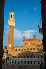 Fototapeta premium Palazzo Pubblico mit Torre del Mangia, Siena, Toskana, Italien