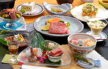 Fototapeta na wymiar 会席　和　料理 刺身　鮪造り　調理　煮付　懐石　盛り付け　和食　日本新鮮　鮮魚　お刺身　JAPAN