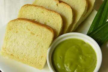 Homemade Bread with Thai pandanus leaf custard.