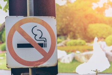 No smoking sign near the run tracking