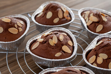 バレンタイン向け　ハート型のチョｋレートマフィン