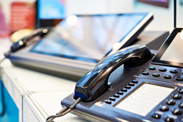 Telephone switching station direct communication