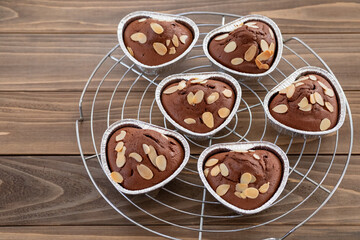 バレンタイン向け　ハート型のチョｋレートマフィン