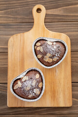 バレンタイン向け　ハート型のチョコレートマフィン　