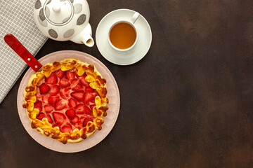 Fresh strawberry gift pie for breakfast with green tea