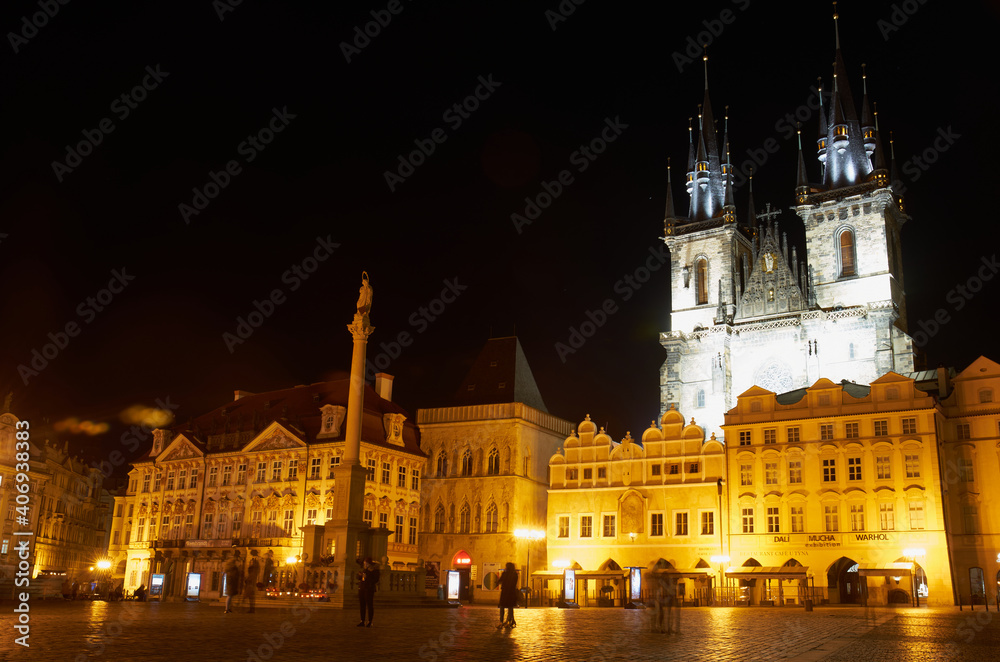 Wall mural old town square in prague at night