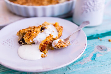 Homemade delicious apples with a crispy crumble.