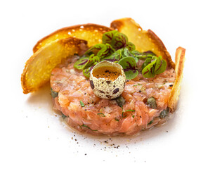 plate of salmon tartare