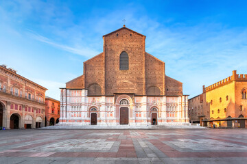 Bologna, Italy. View of Basilica di San Petronio on sunrise - obrazy, fototapety, plakaty